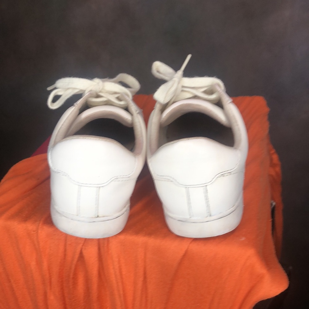 Banana Republic Classic White Sneakers - Picture 4 of 5